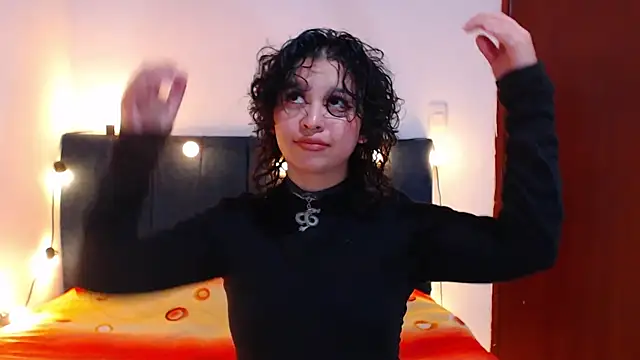 Snapshot of Bitsy_Messy chatting on 15, 6, 2026 Bitsy Messy online show from 15, 6, 2026