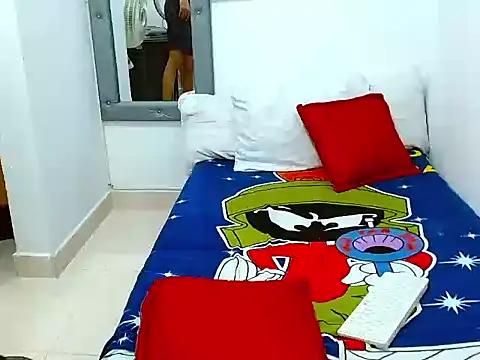 Snapshot of Velk_hot chatting on 12, 11, 2025 Velk hot online show from 12, 11, 2025