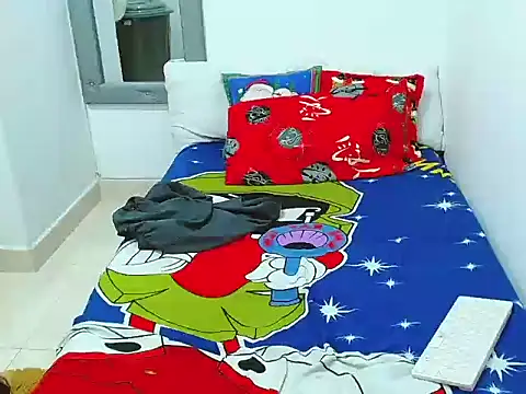 Snapshot of Velk_hot chatting on 17, 12, 2025 Velk hot online show from 17, 12, 2025