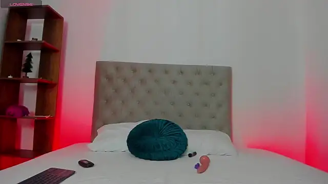 Angelaa ramirez online show from 5, 3, 2025