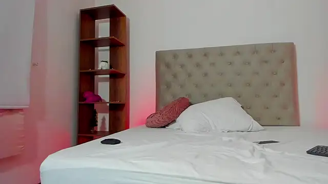 Angelaa ramirez online show from 26, 2, 2025