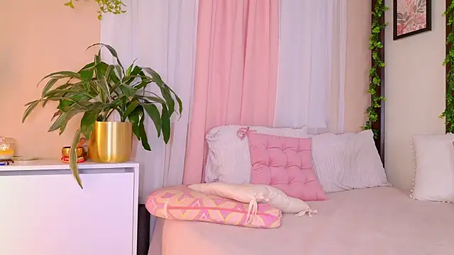 Zafiiro Blue online show from 21, 4, 2026