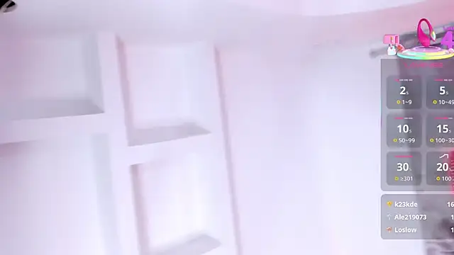 LuciaMoretti  online show from 3, 12, 2025