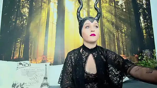 Snapshot of LittleAngelXO chatting on 31, 10, 2025 LittleAngelXO online show from 31, 10, 2025