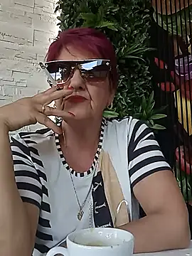 Snapshot of Ely_Elenita chatting on 17, 6, 2026 Ely Elenita online show from 17, 6, 2026
