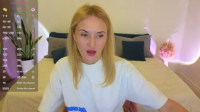 Snapshot of AlisssaRose chatting on 3, 12, 2025 AlisssaRose online show from 3, 12, 2025