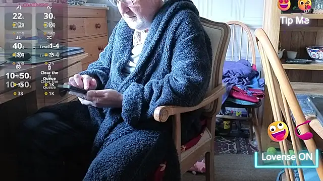 Snapshot of Adamdaddybear chatting on 22, 9, 2025 Adamdaddybear online show from 22, 9, 2025