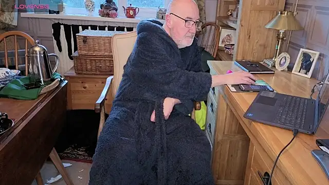 Adamdaddybear online show from 16, 1, 2026