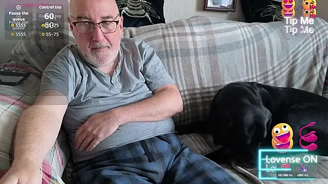 Snapshot of Adamdaddybear chatting on 21, 9, 2025 Adamdaddybear online show from 21, 9, 2025