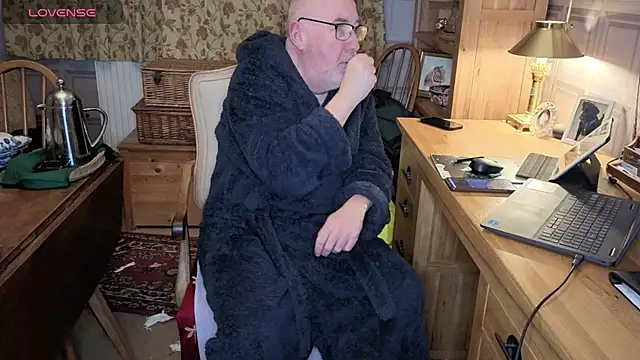 Adamdaddybear online show from 15, 1, 2026