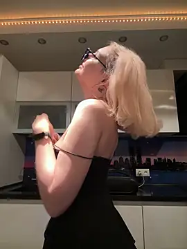 XMelissaX online show from 30, 11, 2025