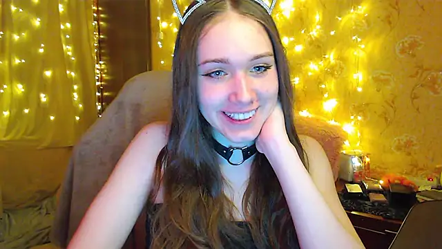 fluffy kitty  online show from 16, 12, 2025