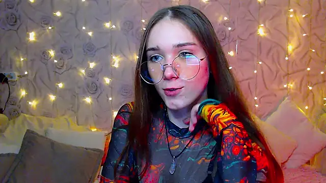 fluffy kitty  online show from 8, 10, 2025