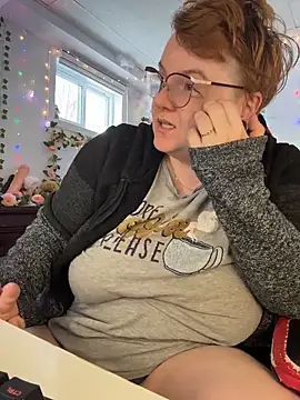 Sweetleeahxx online show from 6, 4, 2026