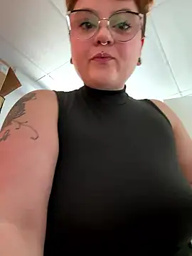 Sweetleeahxx online show from 8, 1, 2026