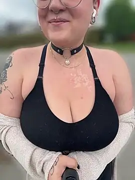 Sweetleeahxx online show from 27, 5, 2026