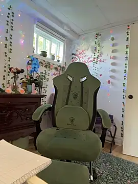 Sweetleeahxx online show from 4, 6, 2026