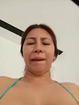 Sara Brownx online show from 14, 6, 2026