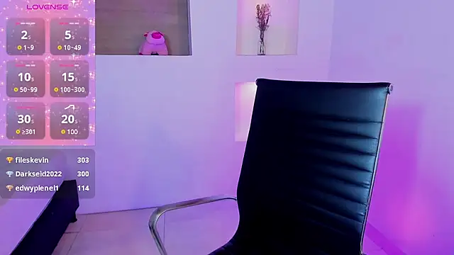 Snapshot of IvyBliss8 chatting on 8, 3, 2025 IvyBliss8 online show from 8, 3, 2025