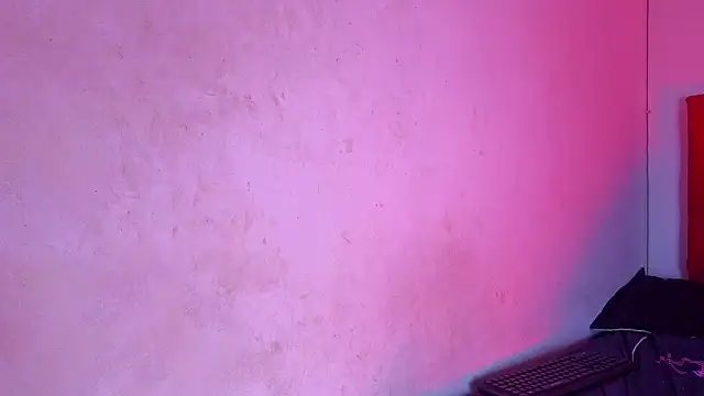 Agatha humidity online show from 21, 4, 2026