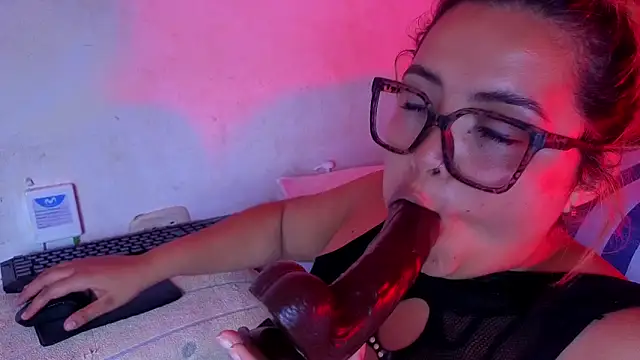 Snapshot of Agatha_humidity chatting on 12, 5, 2026 Agatha humidity online show from 12, 5, 2026