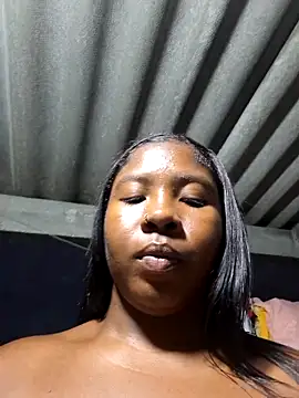 Snapshot of LaurennTyler chatting on 1, 2, 2025 LaurennTyler online show from 1, 2, 2025