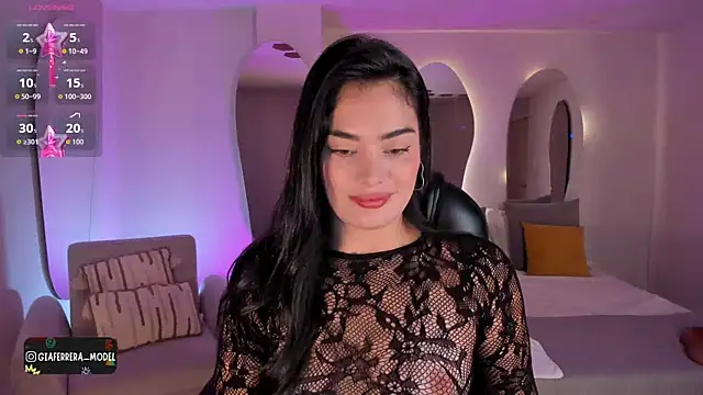 Snapshot of GiaFerrara chatting on 19, 9, 2025 GiaFerrara online show from 19, 9, 2025
