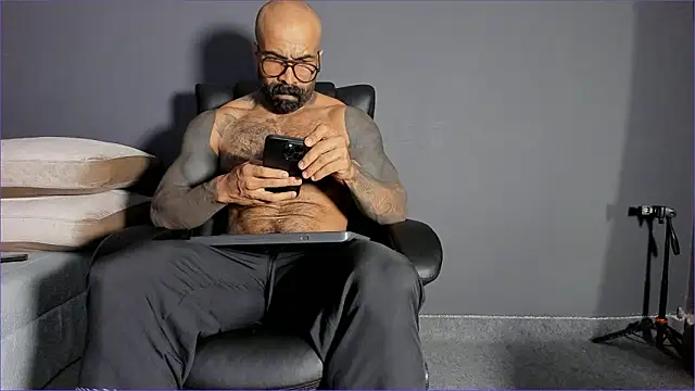 Brock hurn1 online show from 25, 3, 2026