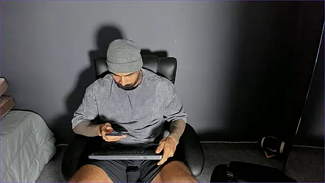 Snapshot of Brock_hurn1 chatting on 19, 6, 2026 Brock hurn1 online show from 19, 6, 2026