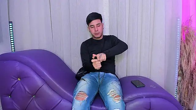 Yourslust  online show from 2, 2, 2026