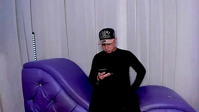 Yourslust  online show from 8, 1, 2026