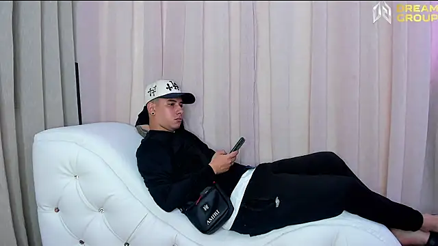 Yourslust  online show from 26, 3, 2026