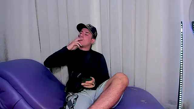 Yourslust  online show from 15, 1, 2026