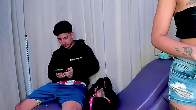 Yourslust  online show from 5, 1, 2026