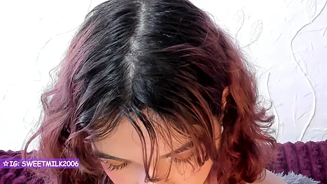 sweetmilk2006 online show from 15, 10, 2025