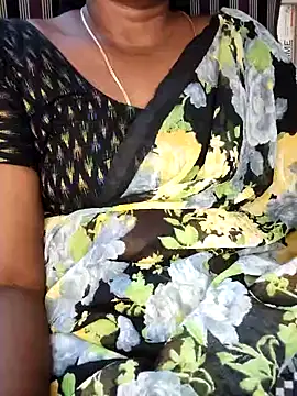 Snapshot of Indiandolly23 chatting on 5, 3, 2025 Indiandolly23 online show from 5, 3, 2025