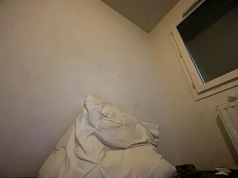 Snapshot of Rebeu313 chatting on 30, 11, 2025 Rebeu313 online show from 30, 11, 2025