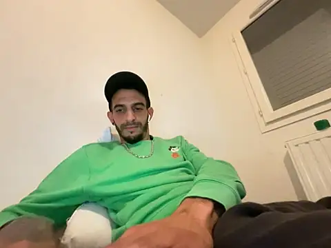 Snapshot of Rebeu313 chatting on 9, 10, 2025 Rebeu313 online show from 9, 10, 2025