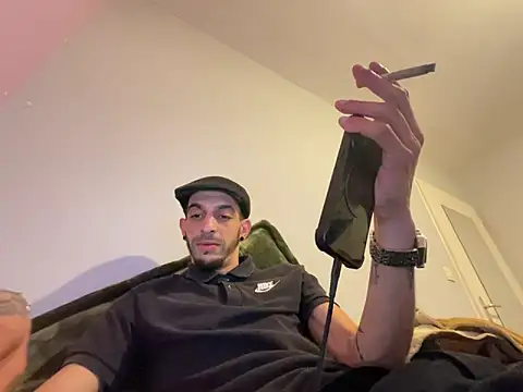 Rebeu313 online show from 15, 4, 2026