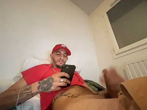 Snapshot of Rebeu313 chatting on 20, 11, 2025 Rebeu313 online show from 20, 11, 2025