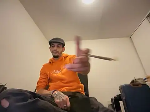 Snapshot of Rebeu313 chatting on 9, 11, 2025 Rebeu313 online show from 9, 11, 2025