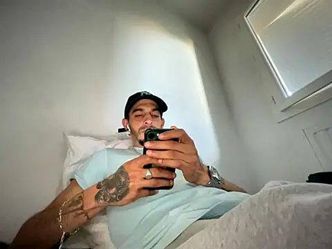 Snapshot of Rebeu313 chatting on 10, 11, 2025 Rebeu313 online show from 10, 11, 2025