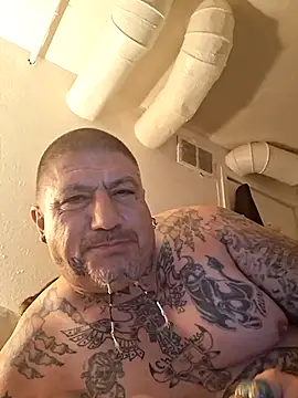 Snapshot of B_DOGG69 chatting on 8, 8, 2026 B DOGG69 online show from 8, 8, 2026