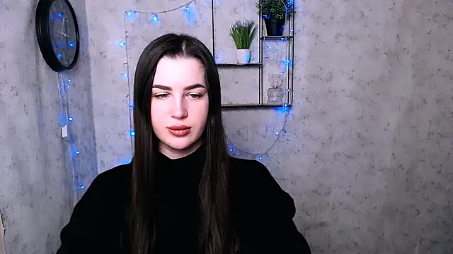 DivaKaily  online show from 12, 12, 2024