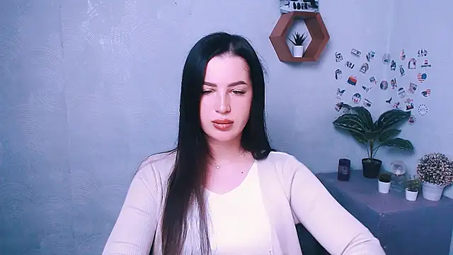DivaKaily  online show from 4, 10, 2025
