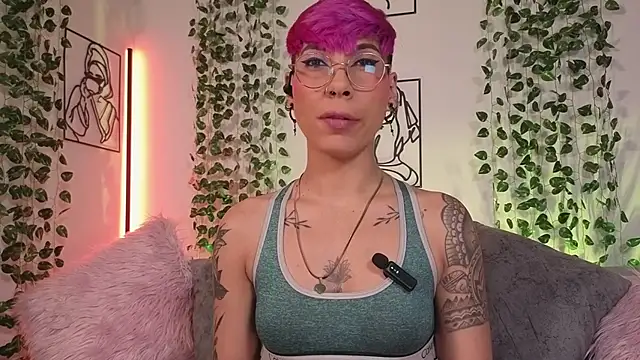 MiaMorgan  online show from 10, 3, 2026