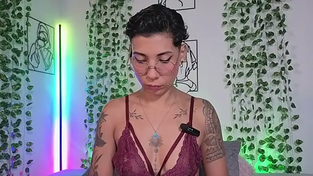 MiaMorgan  online show from 16, 6, 2026