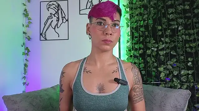 MiaMorgan  online show from 3, 2, 2026