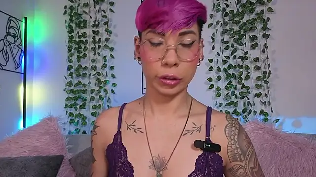 MiaMorgan  online show from 22, 3, 2026