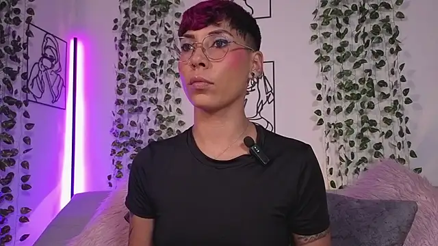 Snapshot of MiaMorgan_ chatting on 5, 5, 2026 MiaMorgan online show from 5, 5, 2026